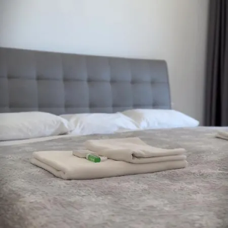 Skau Zuckermandel Danube View Free Parking