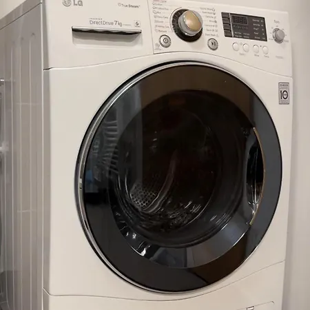 Skau Zuckermandel Danube View Free Parking Братислава